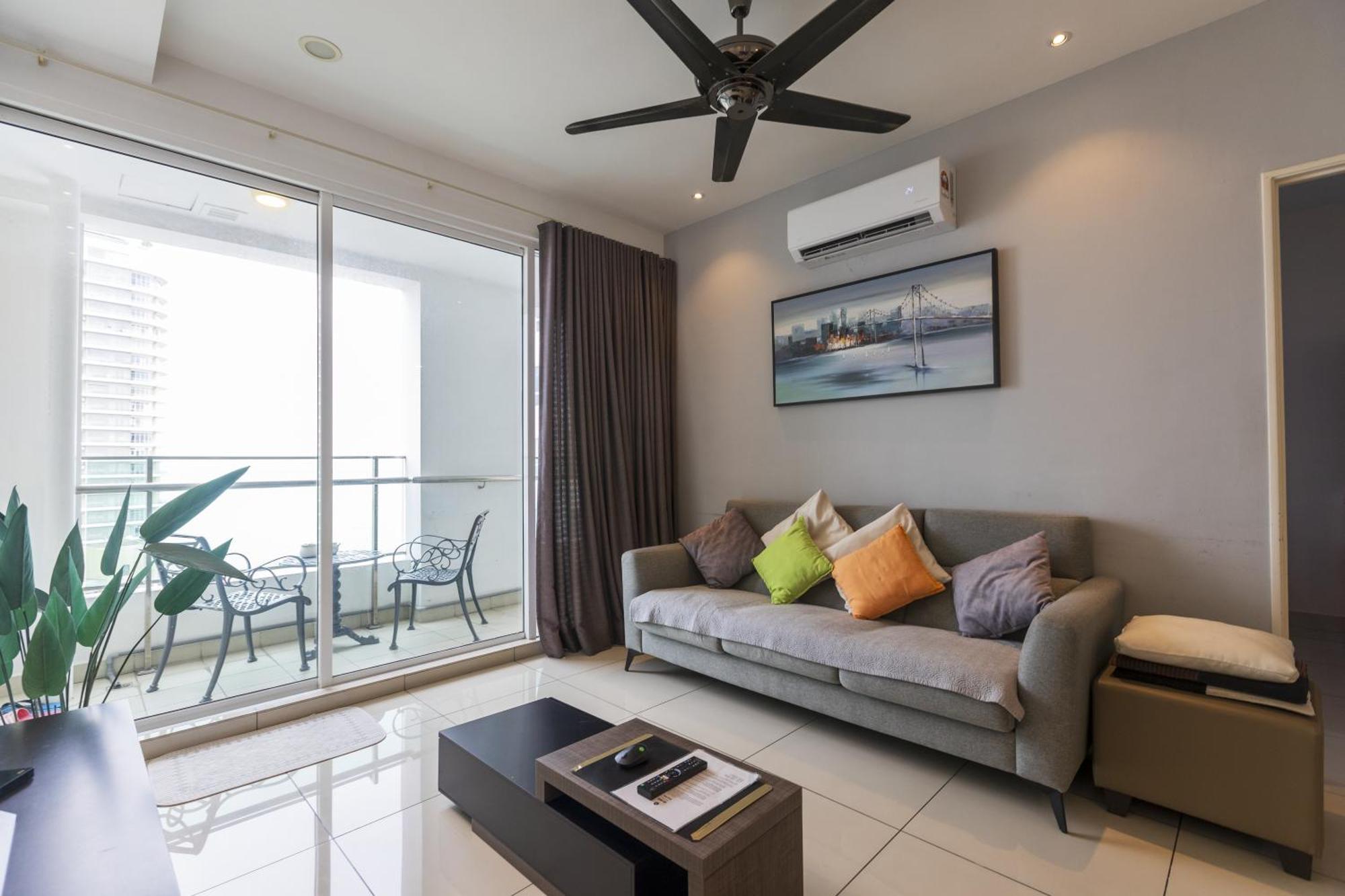 Sky Suites George Town Eksteriør billede