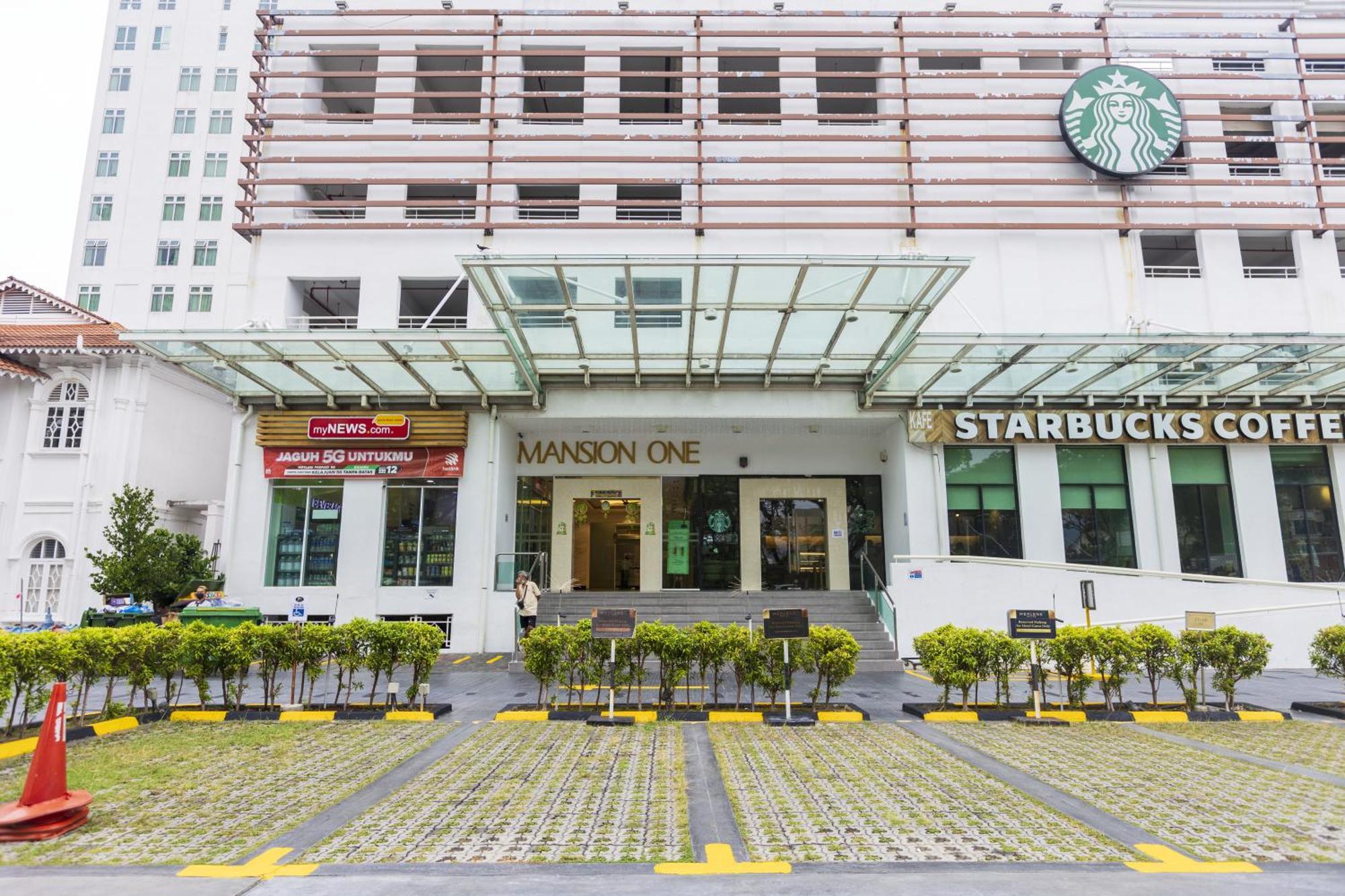 Sky Suites George Town Eksteriør billede